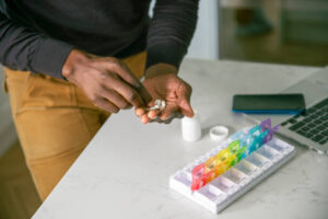 medication adherence devices and medication adherence programs